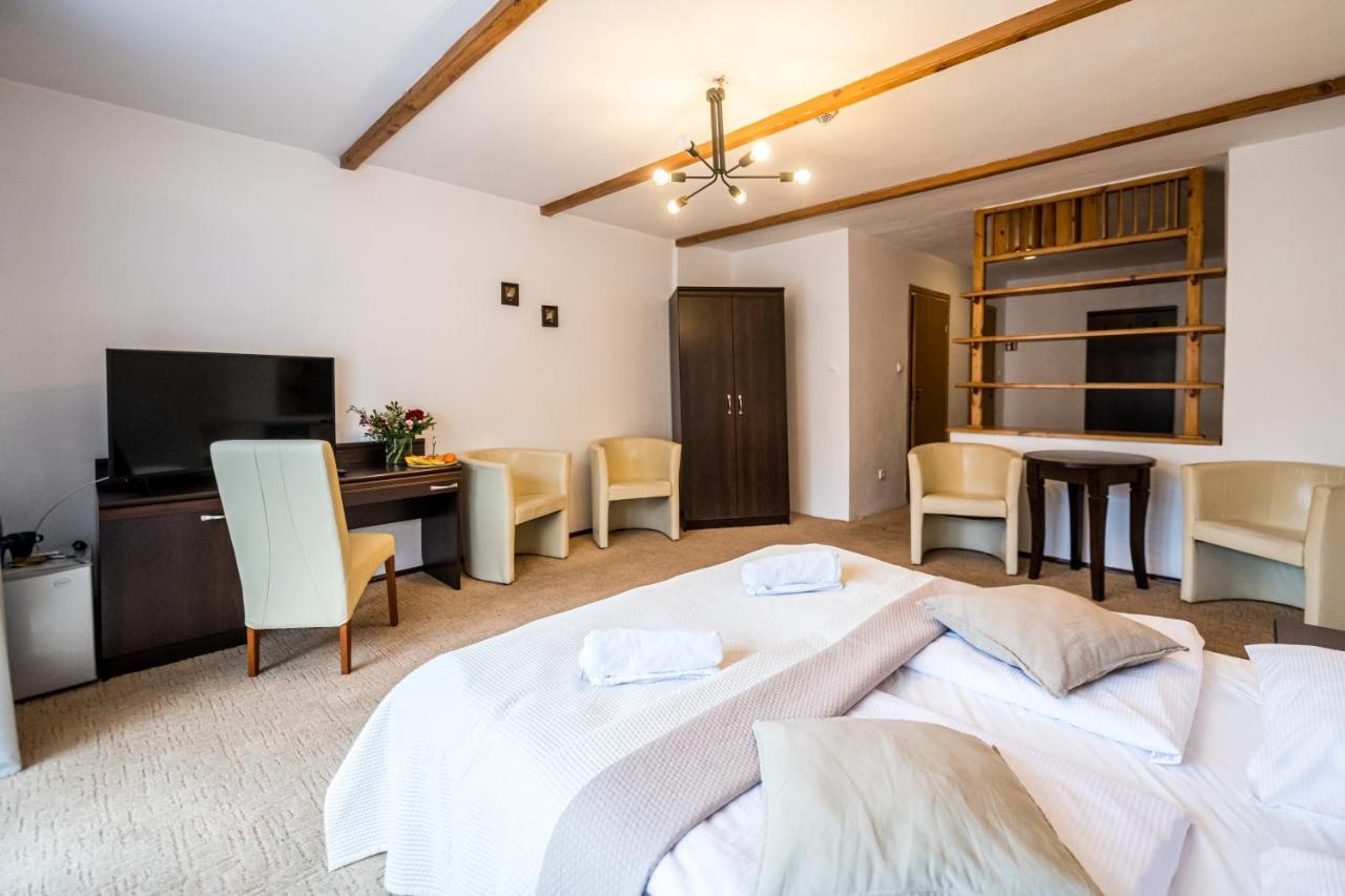 كارباش Hotel Ariston المظهر الخارجي الصورة