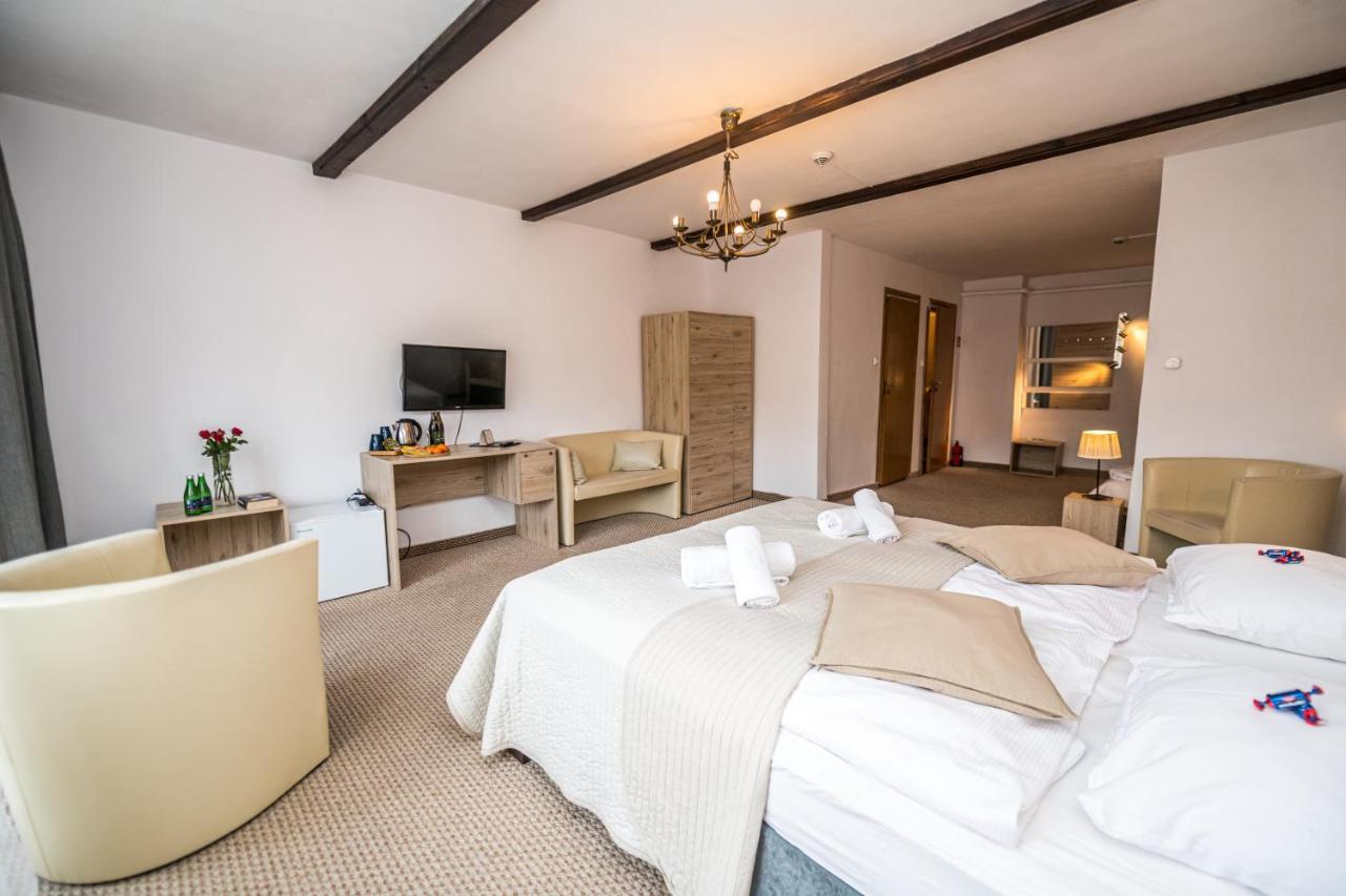 كارباش Hotel Ariston المظهر الخارجي الصورة