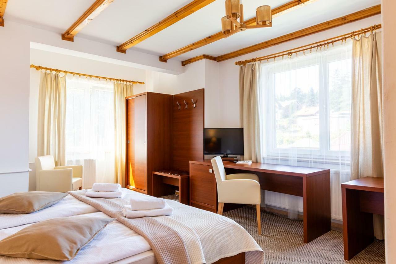 كارباش Hotel Ariston المظهر الخارجي الصورة